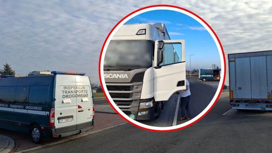 W Reńskiej Wsi zatrzymano kierowcę, który jechał prawie 20 godzin bez przerwy. Używał cudzej karty W Reńskiej Wsi zatrzymano kierowcę, który jechał prawie 20 godzin bez przerwy. Używał cudzej karty