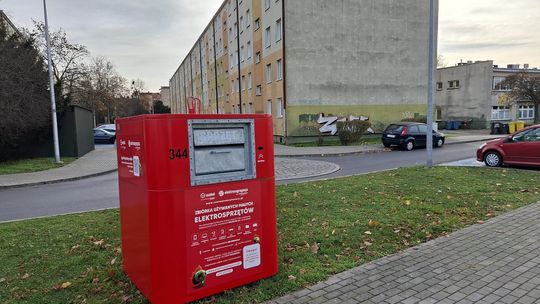 W tych miejscach na terenie Kędzierzyna-Koźla pojawiły się kontenery na elektroodpady. ZDJĘCIA W tych miejscach na terenie Kędzierzyna-Koźla pojawiły się kontenery na elektroodpady. ZDJĘCIA