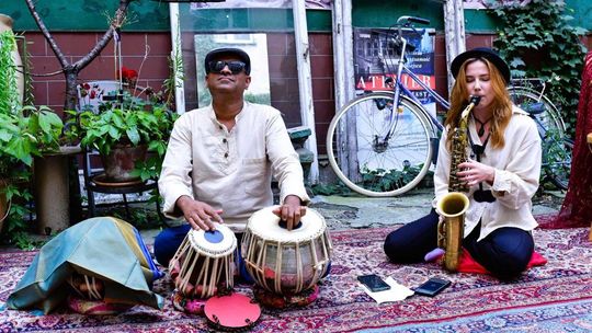 "Wieczór indyjski" w Domu Kultury "Chemik", czyli muzyka, taniec i smaki Indii "Wieczór indyjski" w Domu Kultury "Chemik", czyli muzyka, taniec i smaki Indii