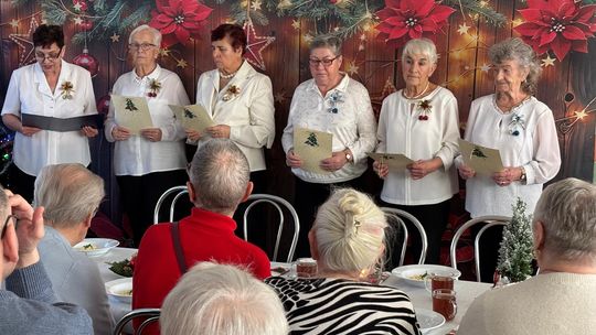 Wigilijne spotkanie w Domu Dziennego Pobytu nr 5 „Nasz Dom” w Kędzierzynie-Koźlu. ZDJĘCIA