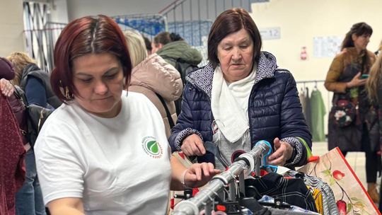 Wiosenna wymianka przyciągnęła mieszkańców. Ubrania, książki i gry zyskały drugie życie. ZDJĘCIA Wiosenna wymianka przyciągnęła mieszkańców. Ubrania, książki i gry zyskały drugie życie. ZDJĘCIA