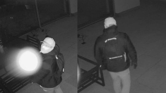 Włamywacz uchwycony przez monitoring. Może ktoś go rozpozna? Włamywacz uchwycony przez monitoring. Może ktoś go rozpozna?