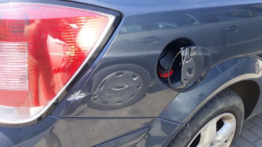 Właściciele rozbitych samochodów szukają świadków