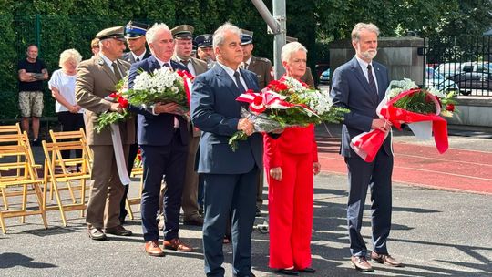 Włodarze miasta i powiatu upamiętnili polskie ofiary ukraińskich nacjonalistów na Kresach