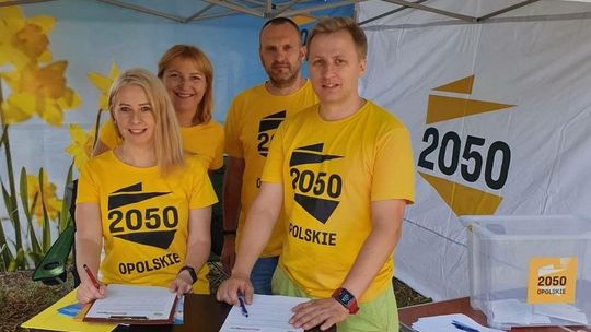 Wolontariusze ze Stowarzyszenia Polska 2050 wspierają zbiórkę na hospicjum