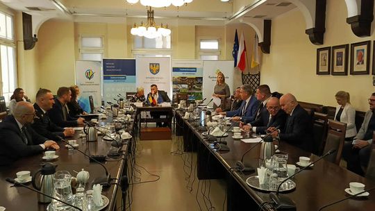 Wręczenie umów na projekty dla beneficjentów z Subregionu Kędzierzyńsko-Strzeleckiego