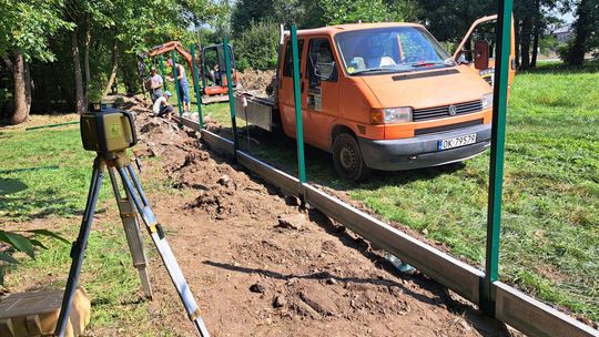 Wybieg dla psów na osiedlu Zachód coraz bliżej. ZDJĘCIA