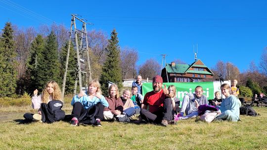 Wycieczka w góry za elektrośmieci. To się wszystkim opłaci