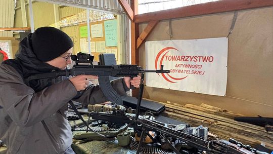 Wydarzenie z akcentami militarnymi. Niektórzy o broni wiedzą bardzo wiele. ZDJĘCIA i FILM