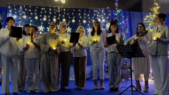 Wyjątkowe Jasełka w przedświątecznym klimacie - święto wspólnoty i refleksji w PSP nr 10. ZDJĘCIA Wyjątkowe Jasełka w przedświątecznym klimacie - święto wspólnoty i refleksji w PSP nr 10. ZDJĘCIA