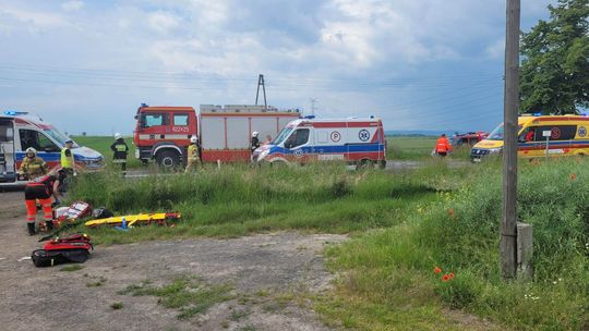 Wypadek na DK40 w Pokrzywnicy. Nie żyje 18-letnia dziewczyna