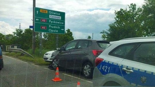 Wypadek na moście obok ronda Milenijnego w Kędzierzynie