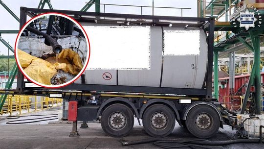 Wypadek w zakładzie w Kędzierzynie-Koźlu. Sprawę bada policja i PIP