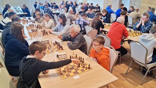 XII Otwarty Wielkanocny Turniej Szachowy w Reńskiej Wsi. ZDJĘCIA XII Otwarty Wielkanocny Turniej Szachowy w Reńskiej Wsi. ZDJĘCIA