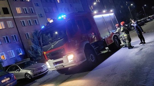 Z lokatorką nie było kontaktu. Interweniowały służby ratunkowe