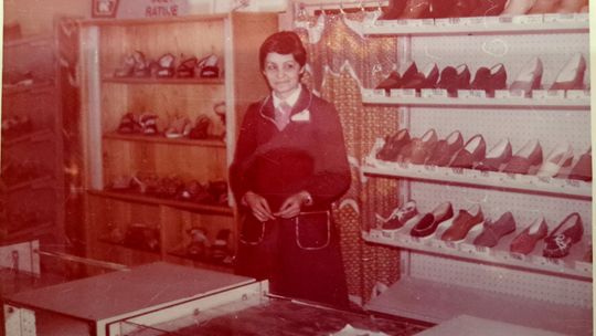 Za komuny miała buty na kartki i spod lady, ale za to tłumy klientów. ZDJĘCIA