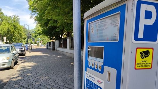 Za postój na parkingu można płacić smartfonem