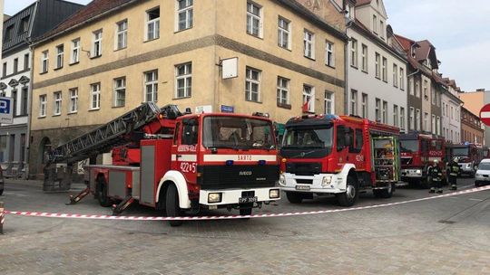 Zadymienie kamienicy przy rynku. Nikt nie ucierpiał