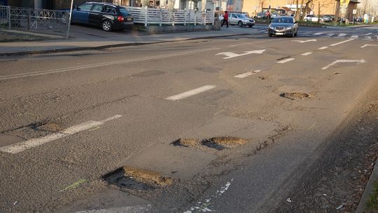 Załatają dziury na ulicach w śródmieściu Kędzierzyna