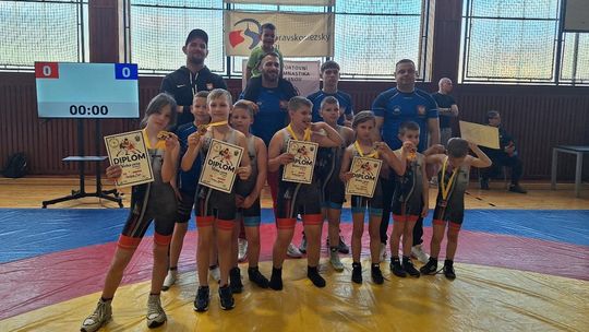 Zapaśnicy Olimpijczyka z medalami na międzynarodowym turnieju w Czechach Zapaśnicy Olimpijczyka z medalami na międzynarodowym turnieju w Czechach