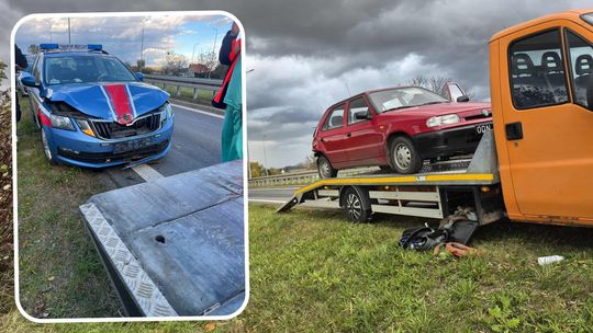 Zdarzenie drogowe w Komornie - transport medyczny zderzył się ze Skodą