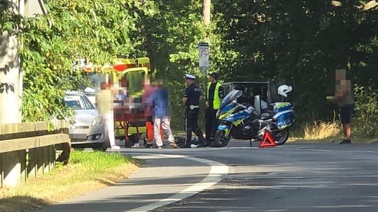 Rowerzysta wjechał pod samochód na ul. Wojska Polskiego w Kędzierzynie-Koźlu