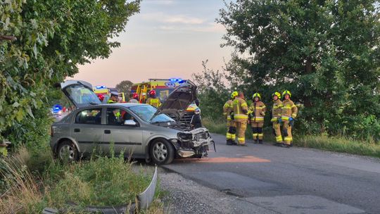 Pijany 71-latek miał zjechać na przeciwny pas. Zderzenie w Bierawie