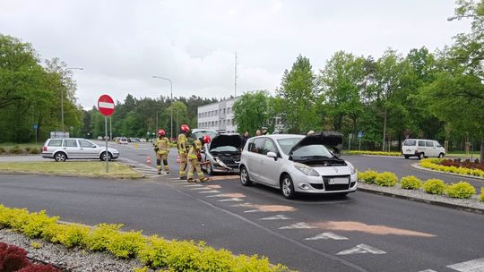 Zderzenie dwóch samochodów osobowych na ulicy Wojska Polskiego