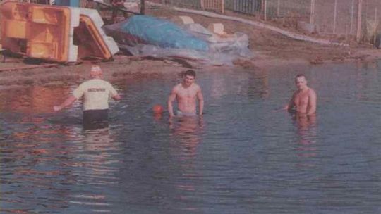 Zimna woda, a ja się kąpię Zimna woda, a ja się kąpię