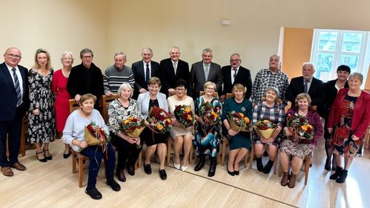 Złote Gody w gminie Pawłowiczki. Świętowało osiem par małżeńskich