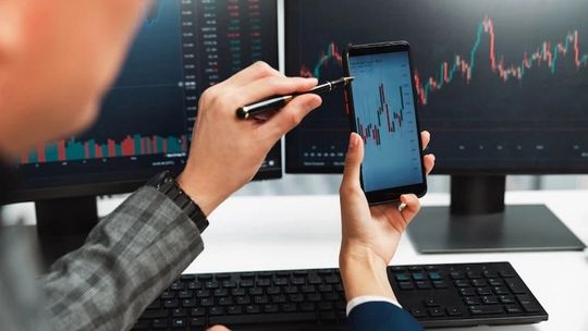 Zlotovest – opinie: co broker oferuje inwestorom i traderom Zlotovest – opinie: co broker oferuje inwestorom i traderom