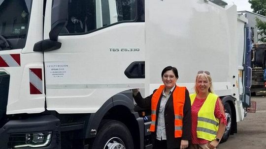 Zza biurka do śmieciarki. Efekt? Mnóstwo cennych obserwacji