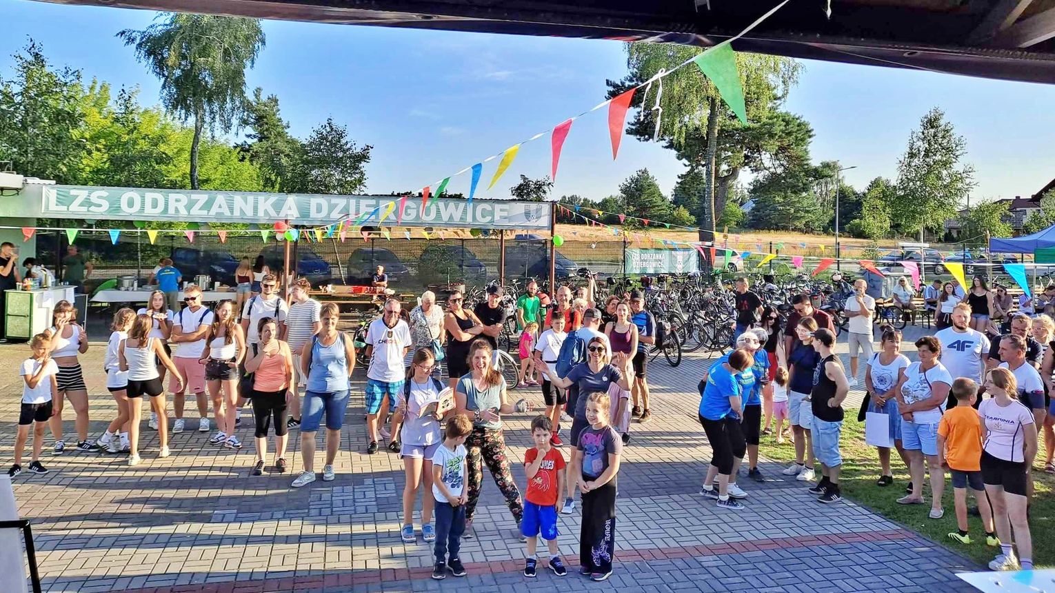 75 osób na trasie Rodzinnego Rajdu Rowerowego „Babci Anny”. ZDJĘCIA