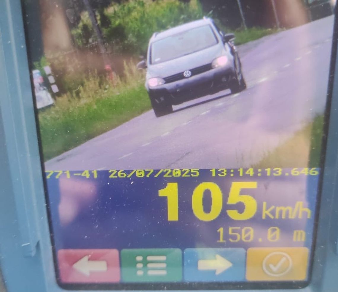 22-latek pędził 105 km/h w terenie zabudowanym. Stracił prawo jazdy na trzy miesiące