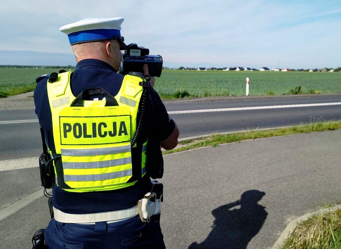 36-letni motocyklista otrzymał 3000 zł mandatu, 13 punktów karnych i stracił prawo jazdy