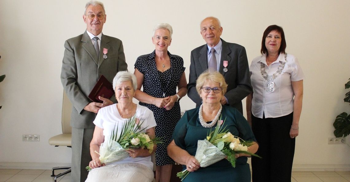 50 lat razem. Medale dla małżeństw z Kędzierzyna-Koźla. ZDJĘCIA