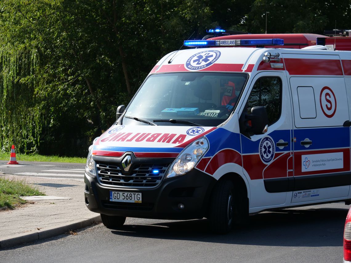 75-letni rowerzysta potrącony przez samochód trafił do szpitala