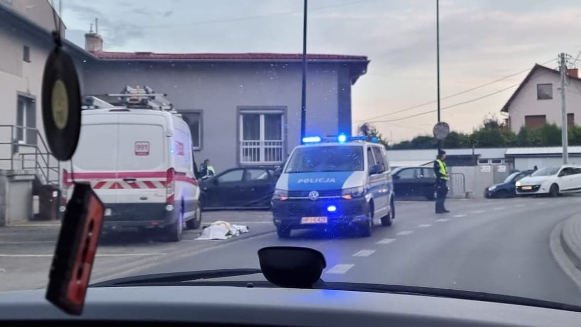 Akcja ratunkowa na Grunwaldzkiej. Mężczyzna niestety zmarł Akcja ratunkowa na Grunwaldzkiej. Mężczyzna niestety zmarł