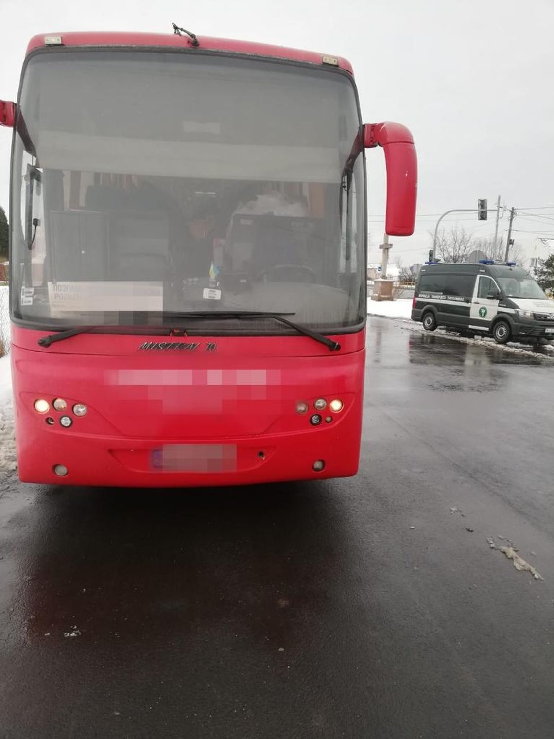 Autobus wiózł pasażerów z Poznania na Ukrainę. Inspektorzy z Kędzierzyna-Koźla znaleźli sporo usterek