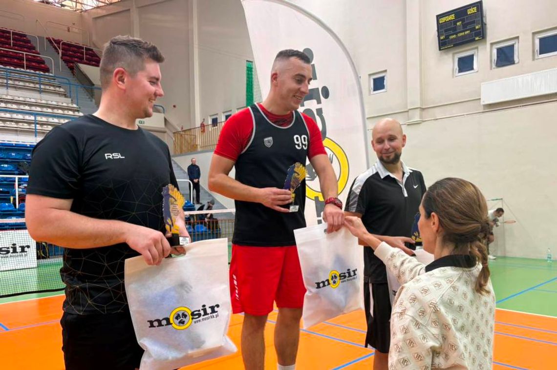 Badmintonowe Mistrzostwa Kędzierzyna-Koźla Amatorów. ZDJĘCIA Badmintonowe Mistrzostwa Kędzierzyna-Koźla Amatorów. ZDJĘCIA