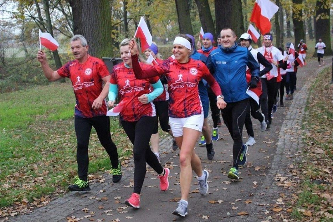 Biegacze z Kędzierzyna-Koźla uczcili Narodowe Święto Niepodległości