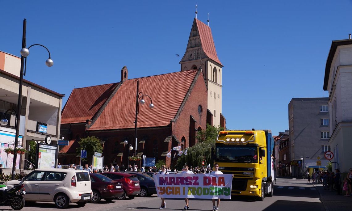 Biurokracja i pandemia opóźniły remont kościoła parafialnego w Koźlu