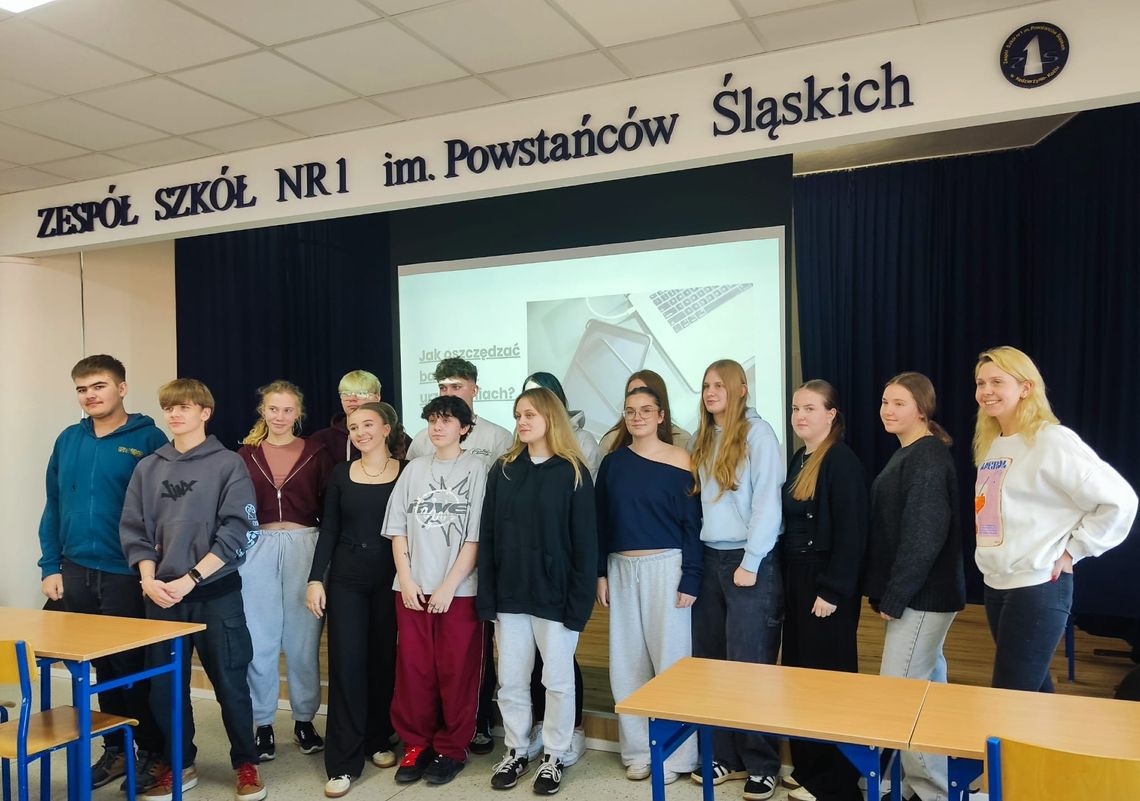 „Bohaterowie Ekologicznej Rewolucji” w Budowlance. Uczniowie technikum działają na rzecz klimatu