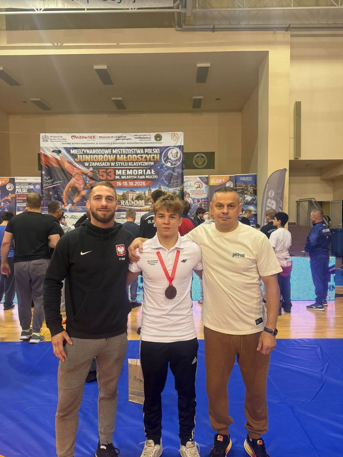 Brązowy medal Adama Roguli i cztery krążki wywalczone przez jego klubowe koleżanki. ZDJĘCIA Brązowy medal Adama Roguli i cztery krążki wywalczone przez jego klubowe koleżanki. ZDJĘCIA