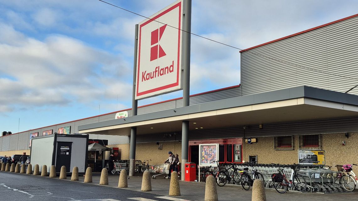 Ogólnopolski protest w Kauflandzie. Pracownicy sklepu w Kędzierzynie nie odważyli się przerwać pracy Ogólnopolski protest w Kauflandzie. Pracownicy sklepu w Kędzierzynie nie odważyli się przerwać pracy