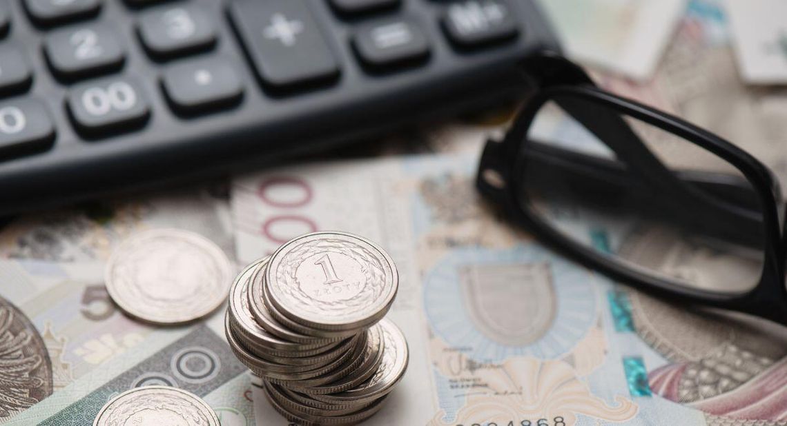 Chciała szybko zarobić pieniądze. Mieszkanka naszego powiatu straciła 40 tys. złotych Chciała szybko zarobić pieniądze. Mieszkanka naszego powiatu straciła 40 tys. złotych