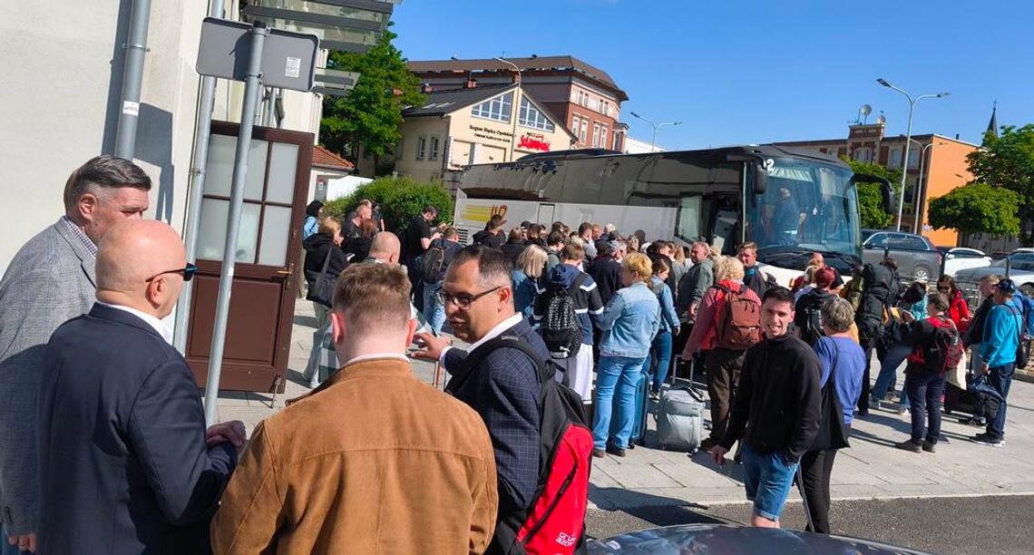 Chcieli jechać pociągiem, pojechali autobusem. Konferencja o Magistrali Podsudeckiej Chcieli jechać pociągiem, pojechali autobusem. Konferencja o Magistrali Podsudeckiej