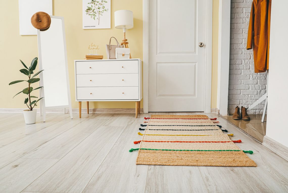 Chodniki i dywany do przedpokoju – trendy 2025