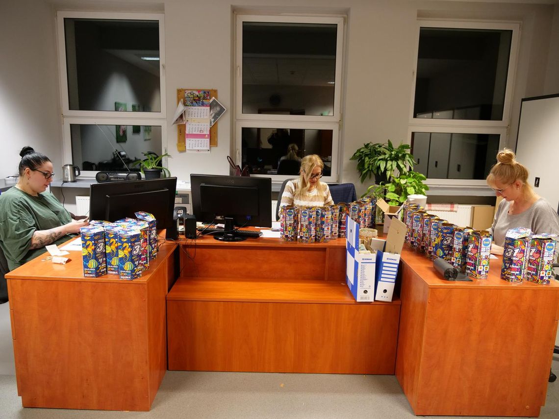 Ciągle trwa liczenie pieniędzy, ale już jest 90 tysięcy złotych Ciągle trwa liczenie pieniędzy, ale już jest 90 tysięcy złotych