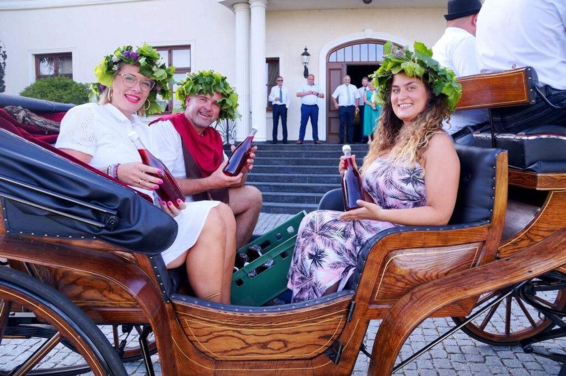 XII Dzień Wina w Komornie znów przyciągnie tłumy ludzi. ZDJĘCIA i FILM